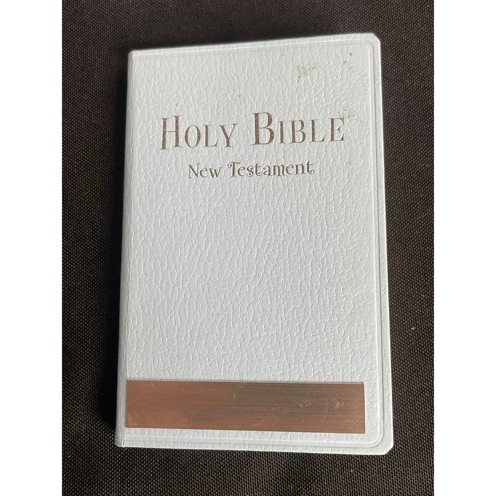 Zondervan NIV Shirt Pocket New Testament Bible White Faux Leather 2011 Compact
